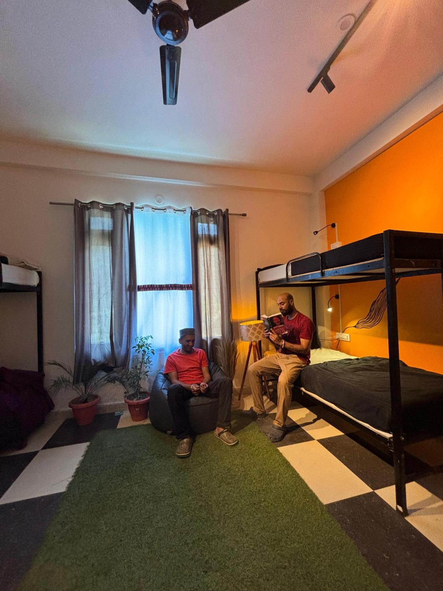 Himtrek Stay Kasol Exteriör bild