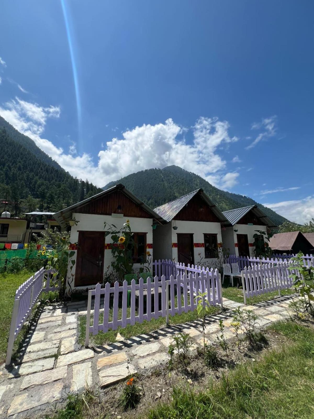 Himtrek Stay Kasol Exteriör bild