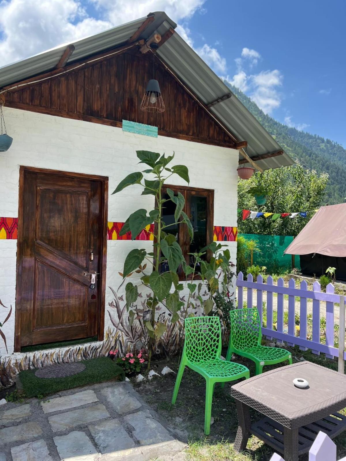 Himtrek Stay Kasol Exteriör bild