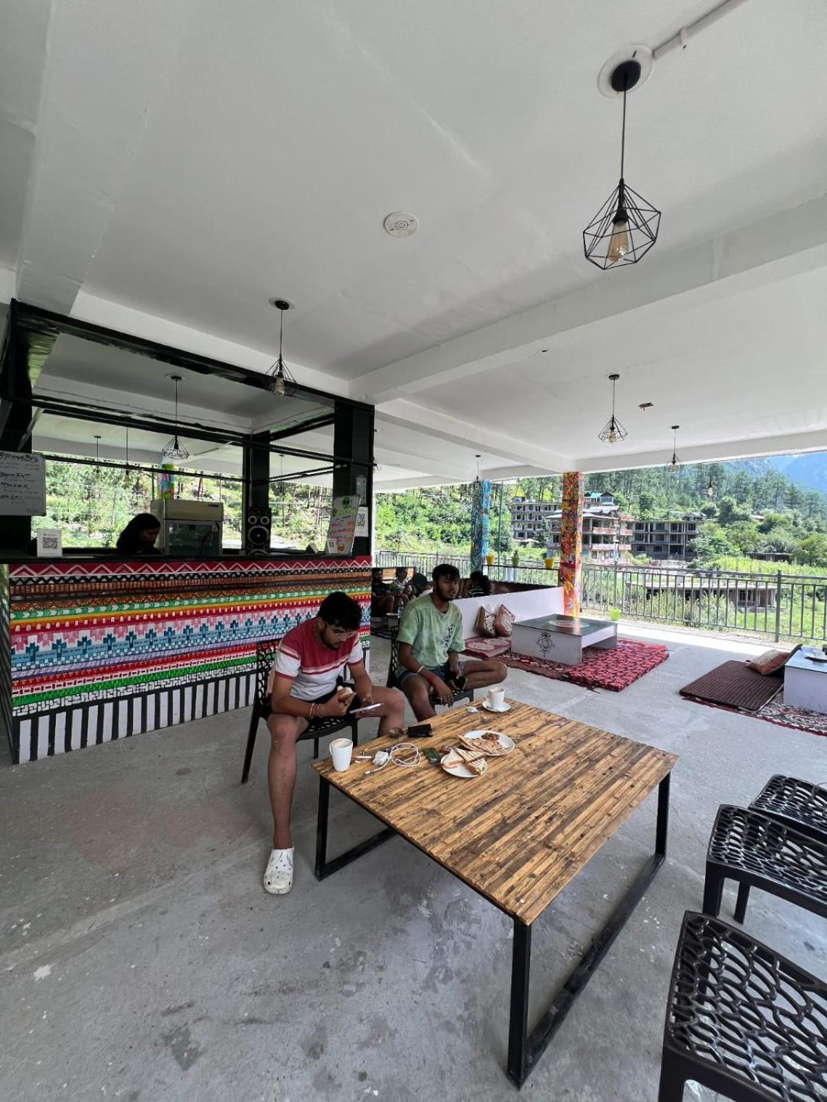 Himtrek Stay Kasol Exteriör bild
