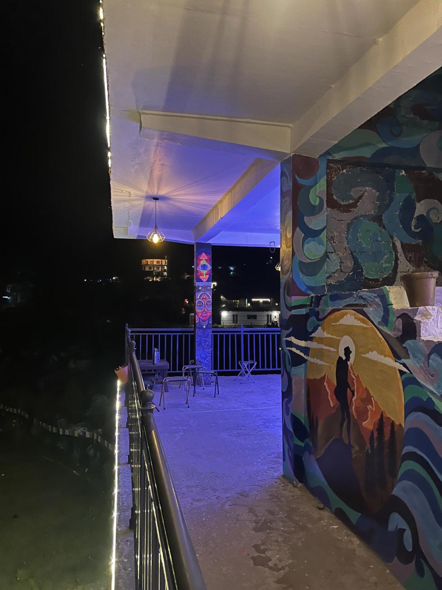 Himtrek Stay Kasol Exteriör bild