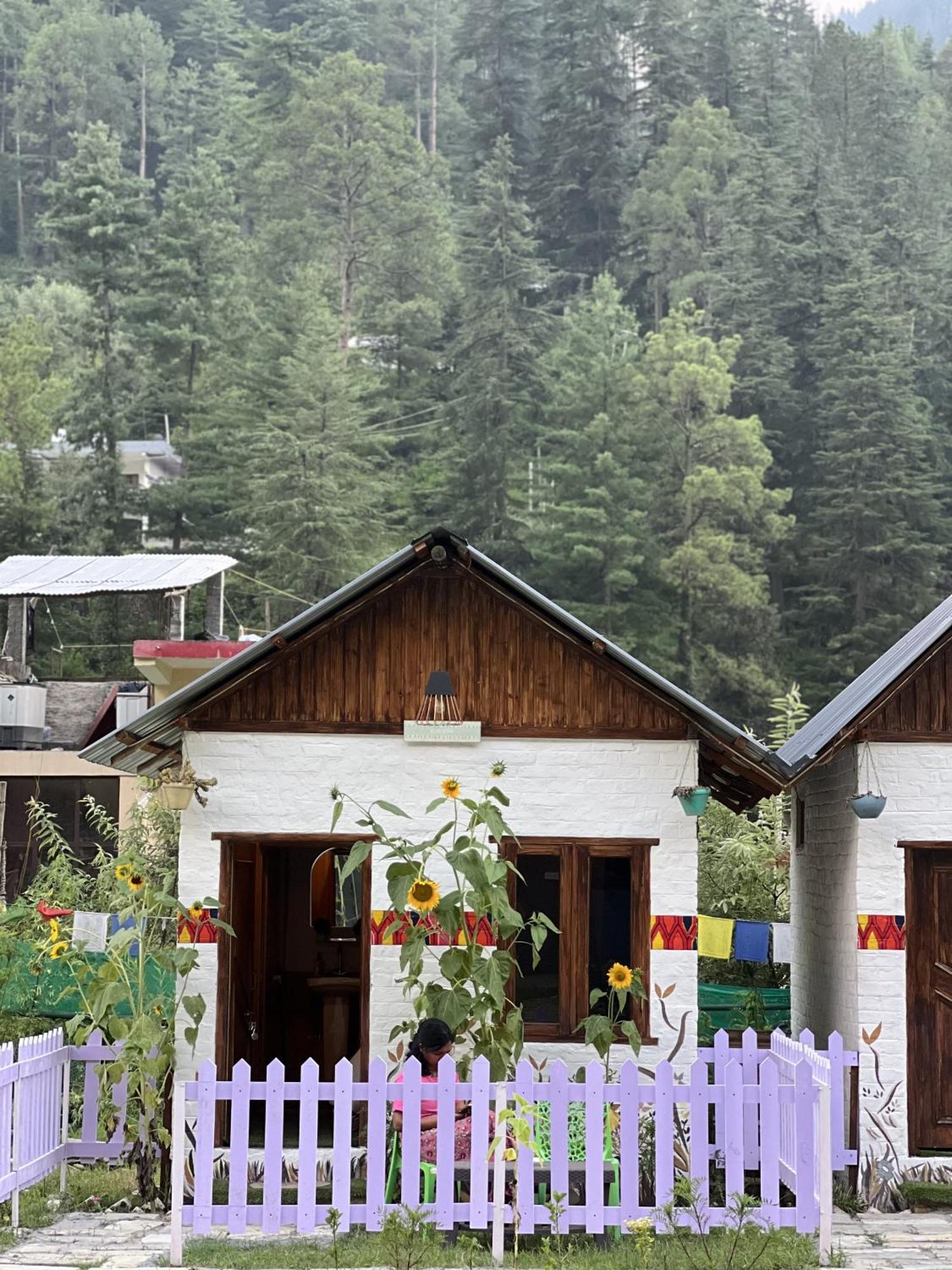 Himtrek Stay Kasol Exteriör bild