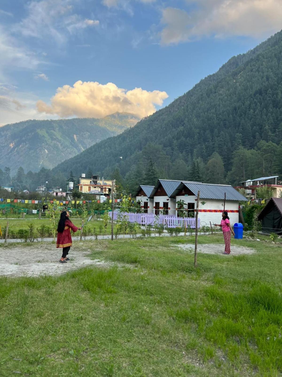 Himtrek Stay Kasol Exteriör bild