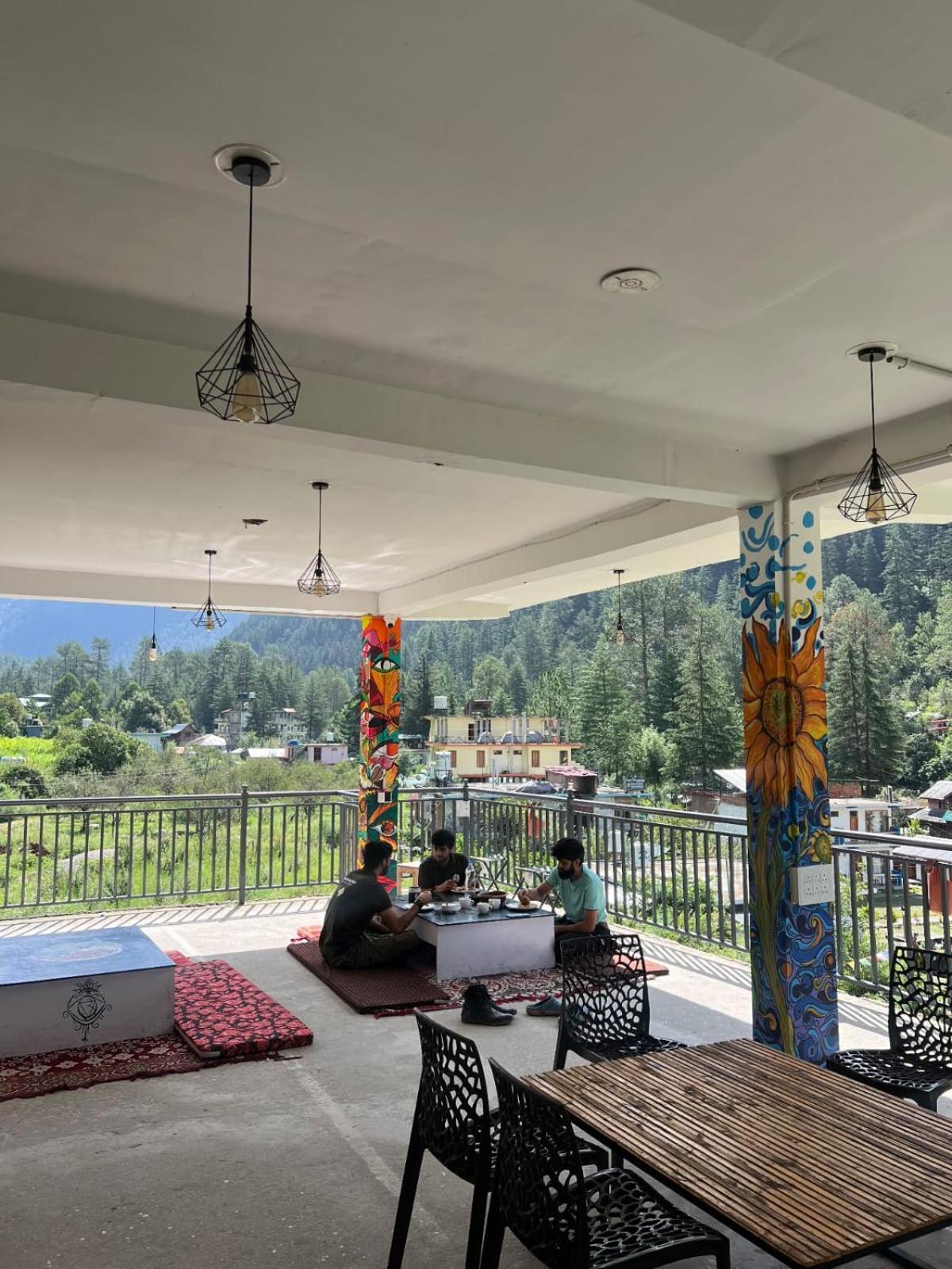 Himtrek Stay Kasol Exteriör bild