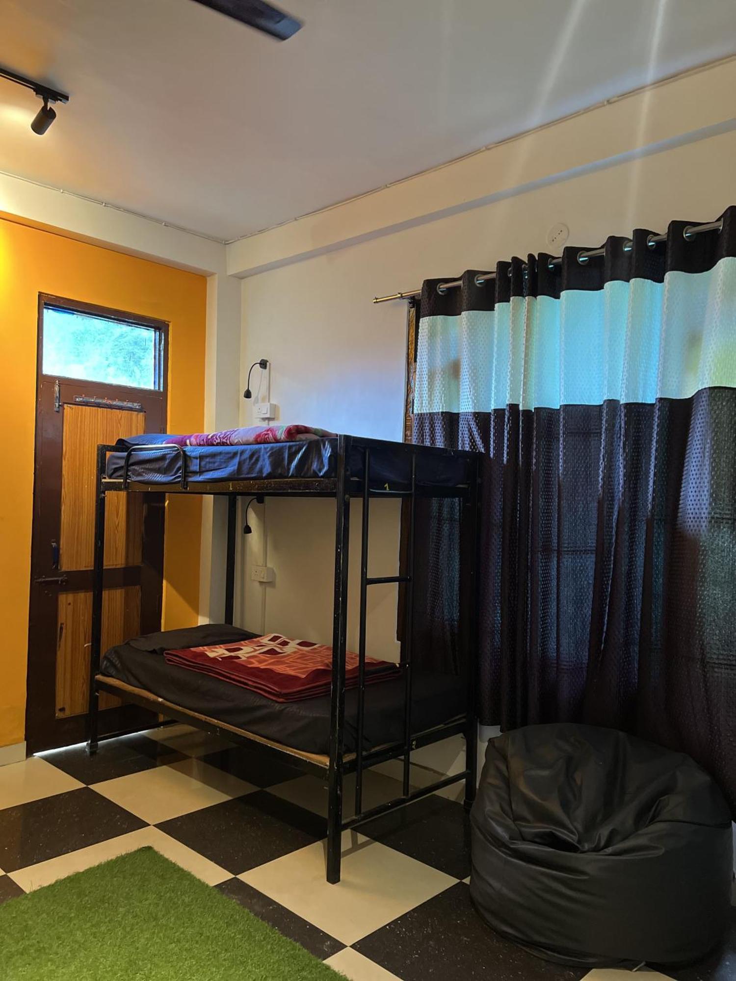 Himtrek Stay Kasol Exteriör bild